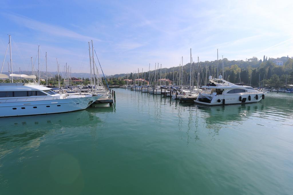 Floating Sea House Kahne Portoroz Villa Esterno foto